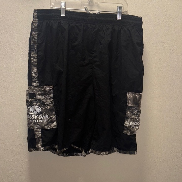 Mossy Oak Men's Black and Gray Athletic Shorts - Picture 1 of 3